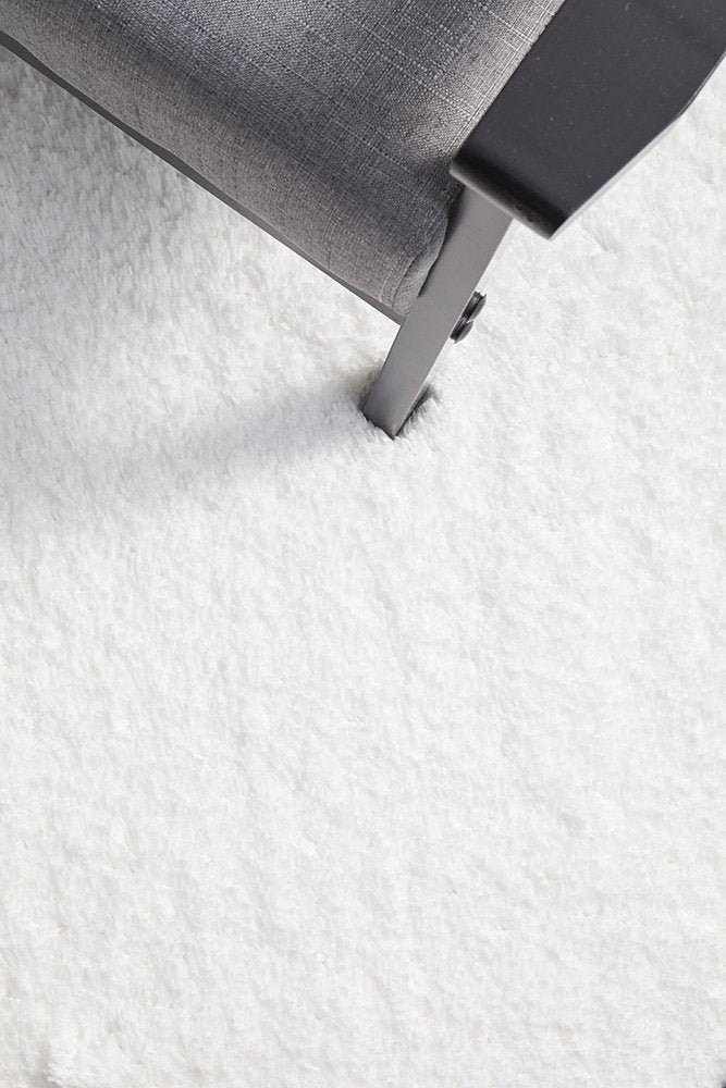 Angelique Rugs Angelique White Rectangle Rug – Woometron – Furniture Store