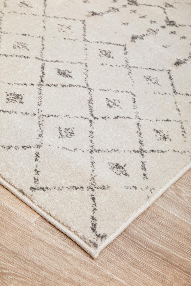 Chrome Elsa Silver Rug - Image 2