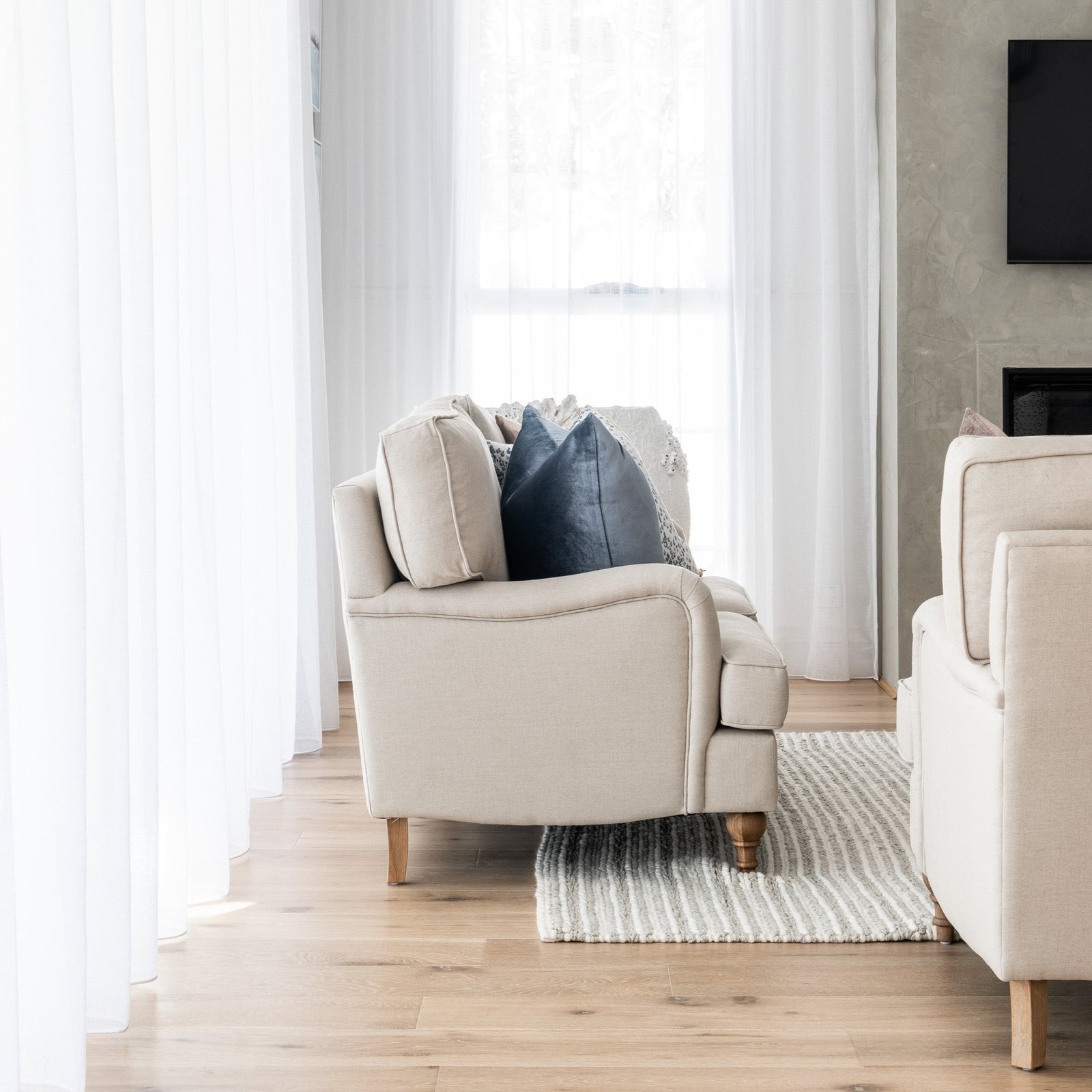 Madeline Linen 2 Seater Lounge - Image 3