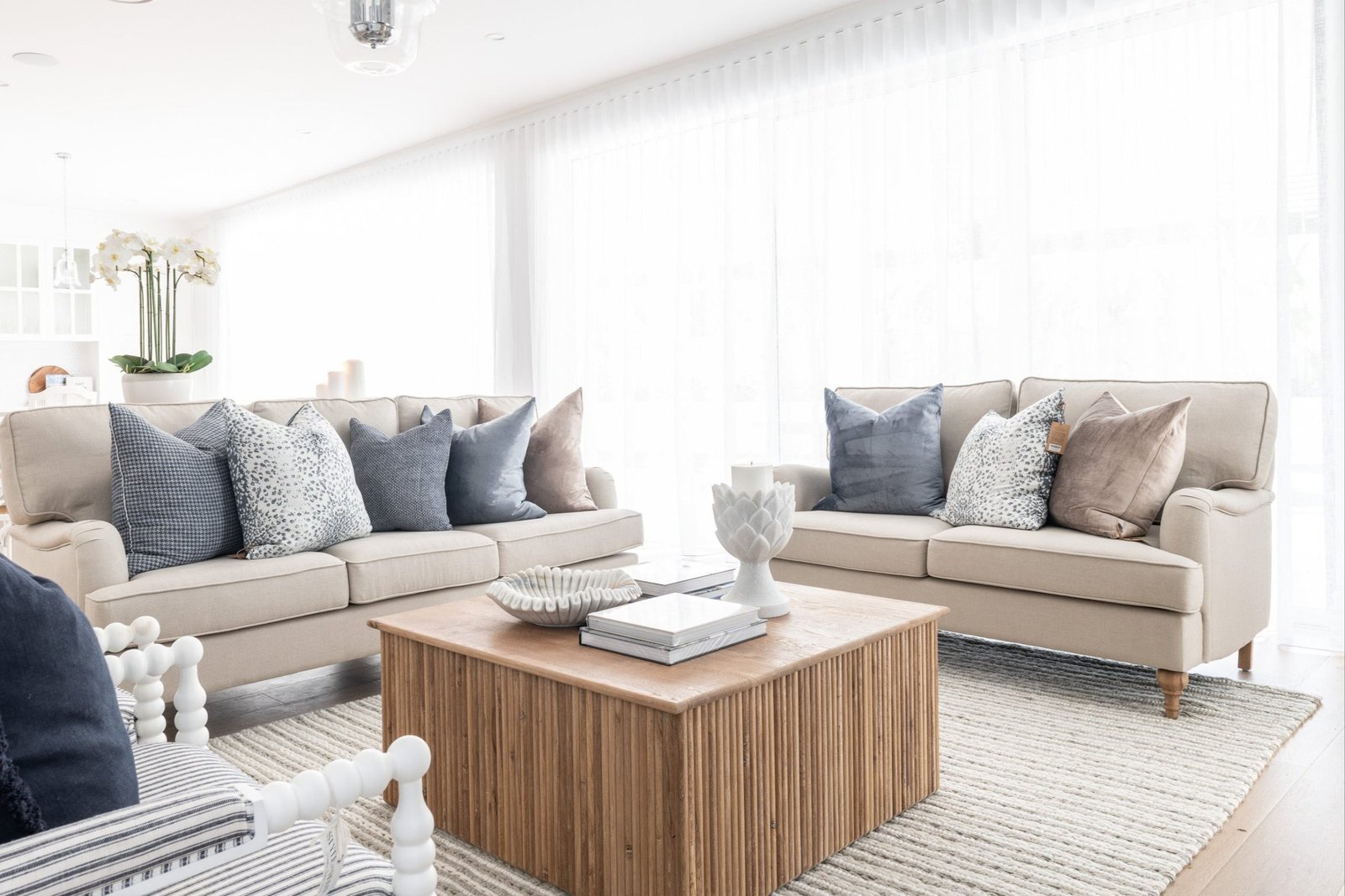 Madeline Linen 2 Seater Lounge - Image 10