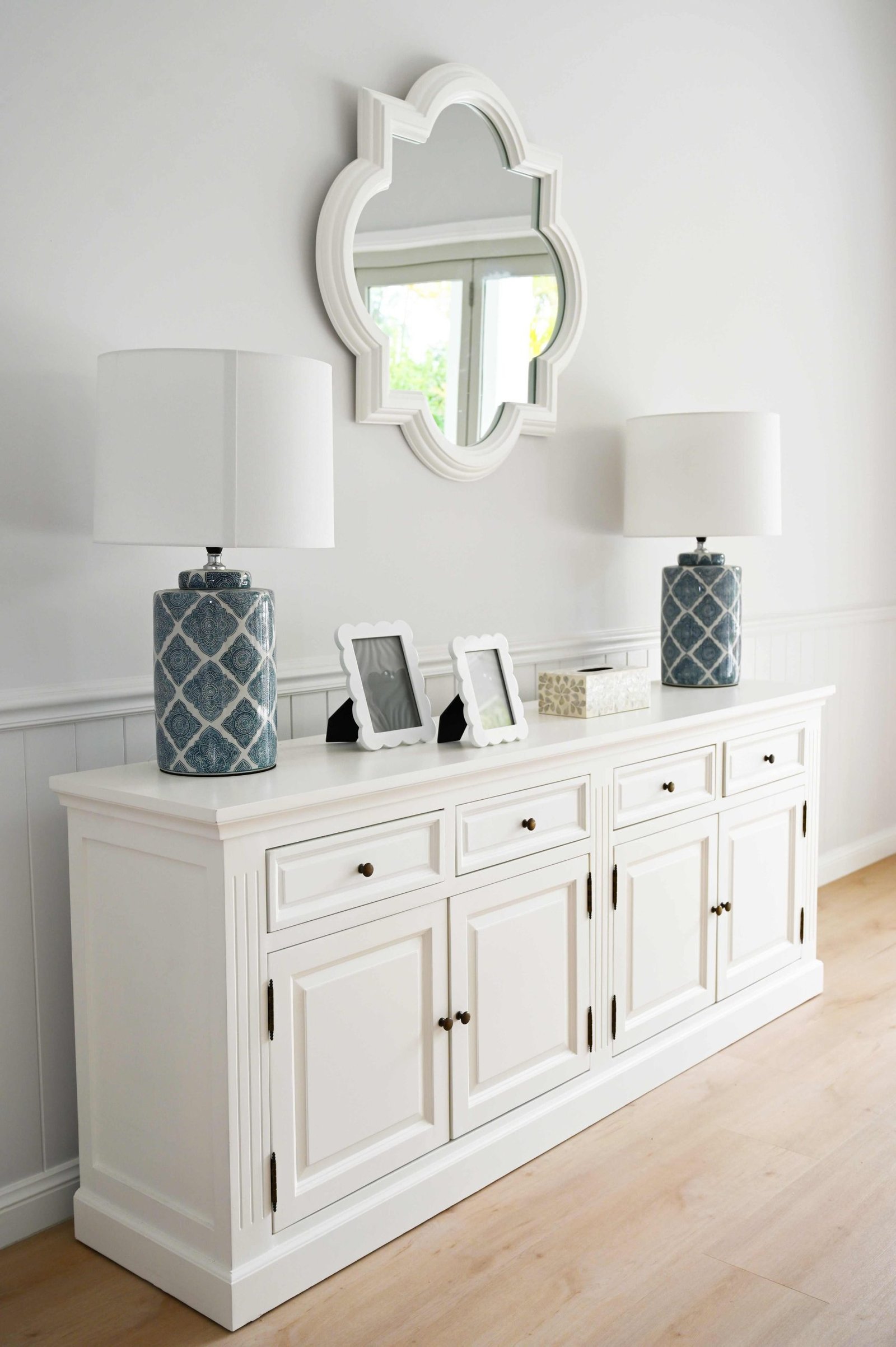 Scallop White Photo Frame- 2 sizes available - Image 9