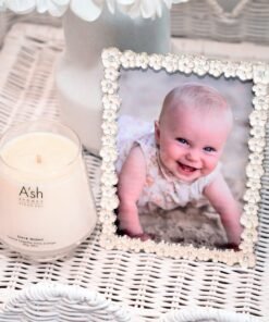 Daisy white photo frame