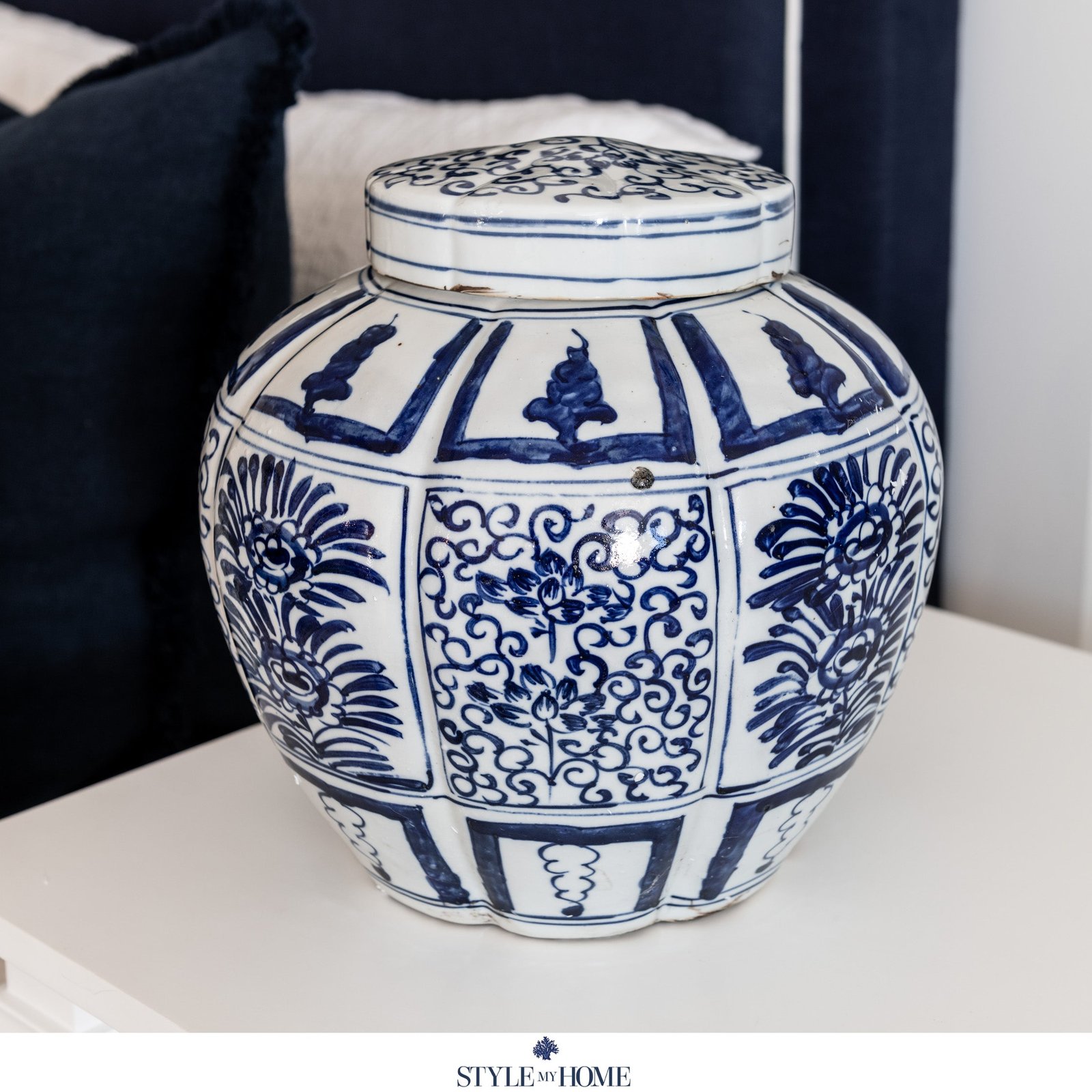 Imperial Sapphire Flat Lidded Jar 25cm - Image 2