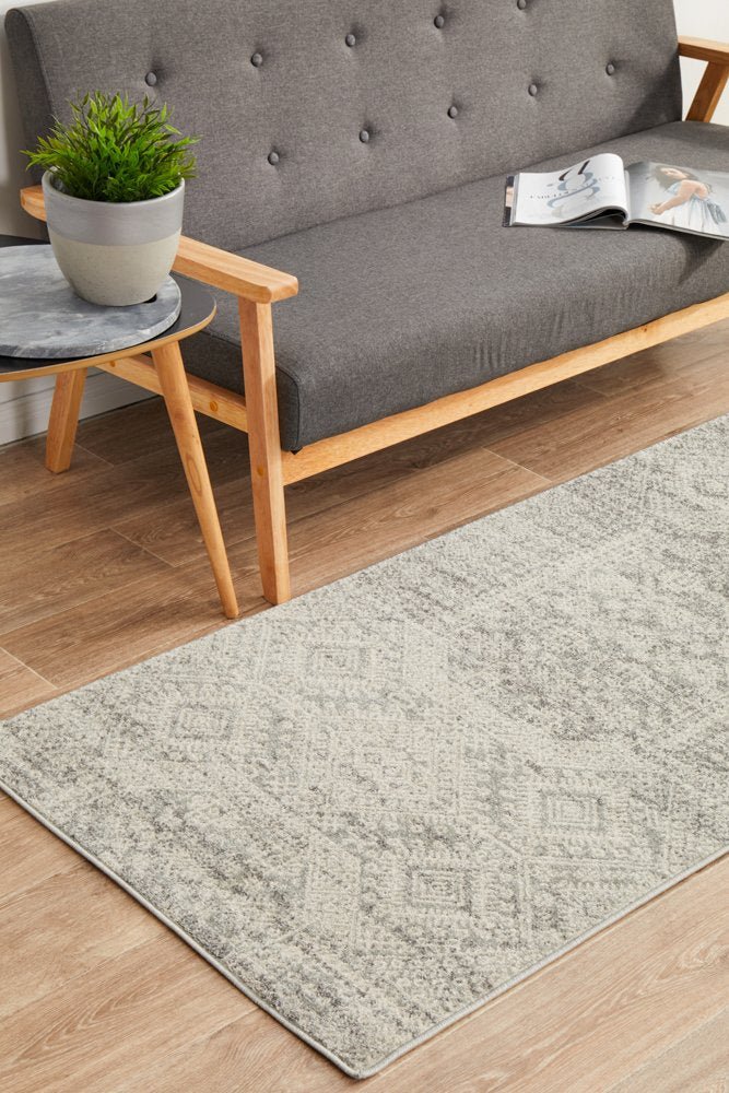 Zelda Silver Grey Runner - Image 3