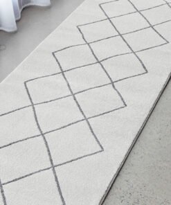 Alternative view of Paradise Lola Runner