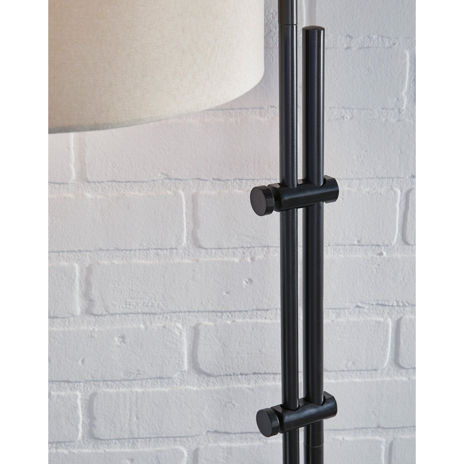 Baronvale Floor Lamp - Image 3