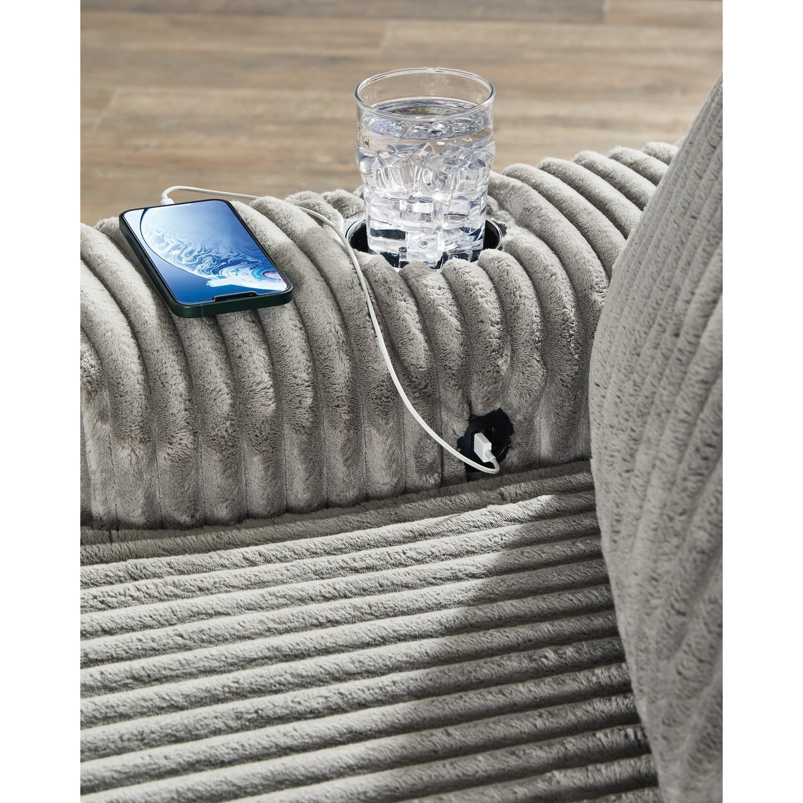 Lindyn Oversized Chaise - Image 18