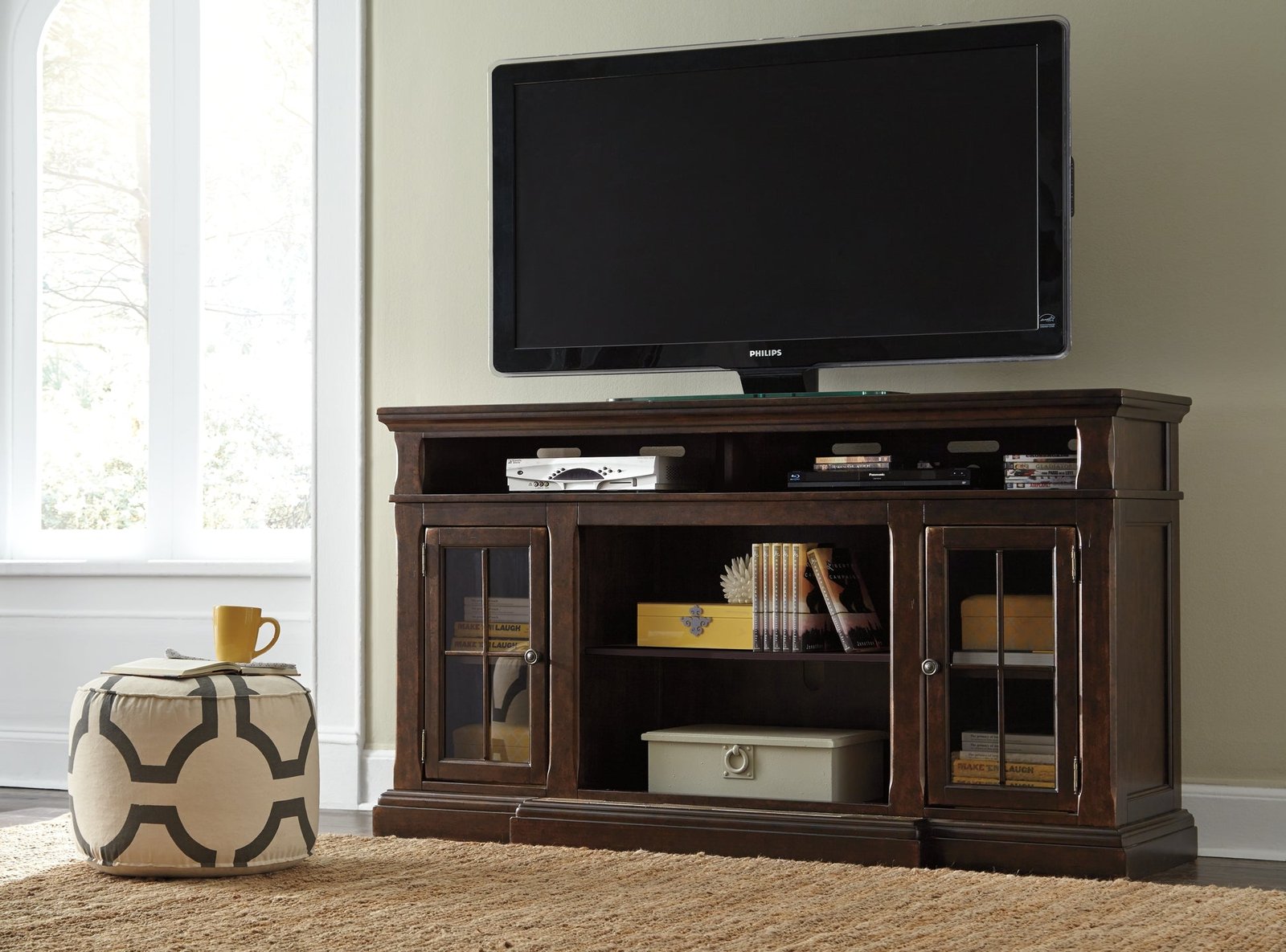 Roddinton XL TV Stand w/Fireplace Option - Image 8