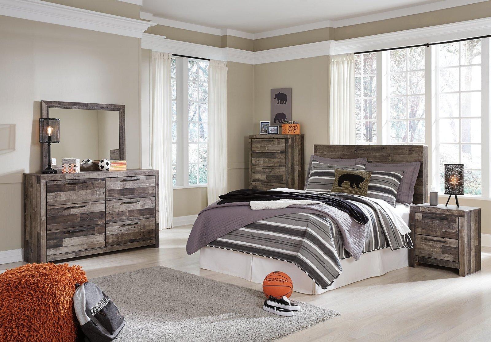 Derekson Full Panel Headboard Bed with Mirrored Dresser, Chest and Nightstand - Image 2