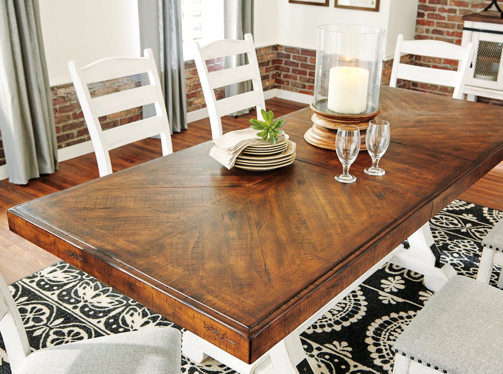 Valebeck Dining Table and 6 Chairs - Image 8