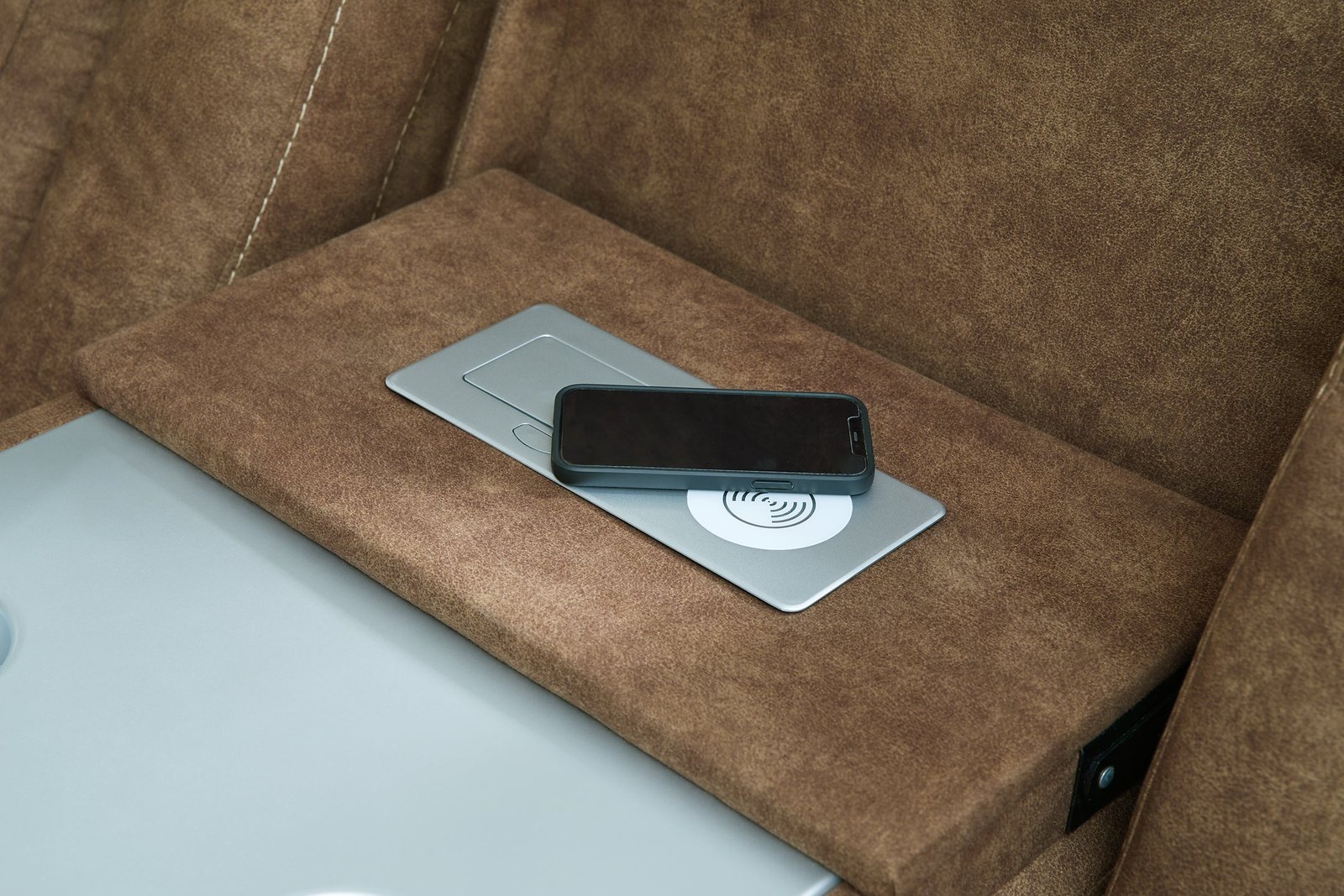 Wolfridge PWR REC Sofa with ADJ Headrest - Image 9
