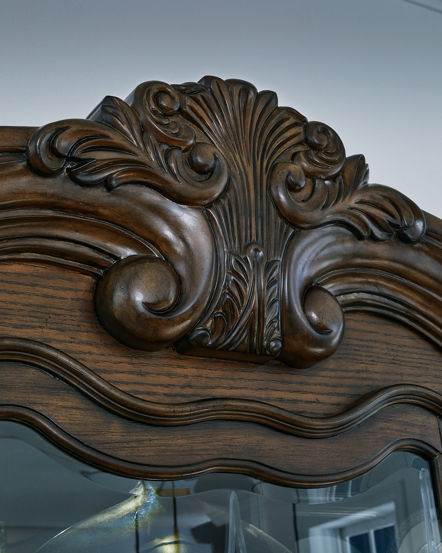 Maylee Dining Buffet and Hutch - Image 5