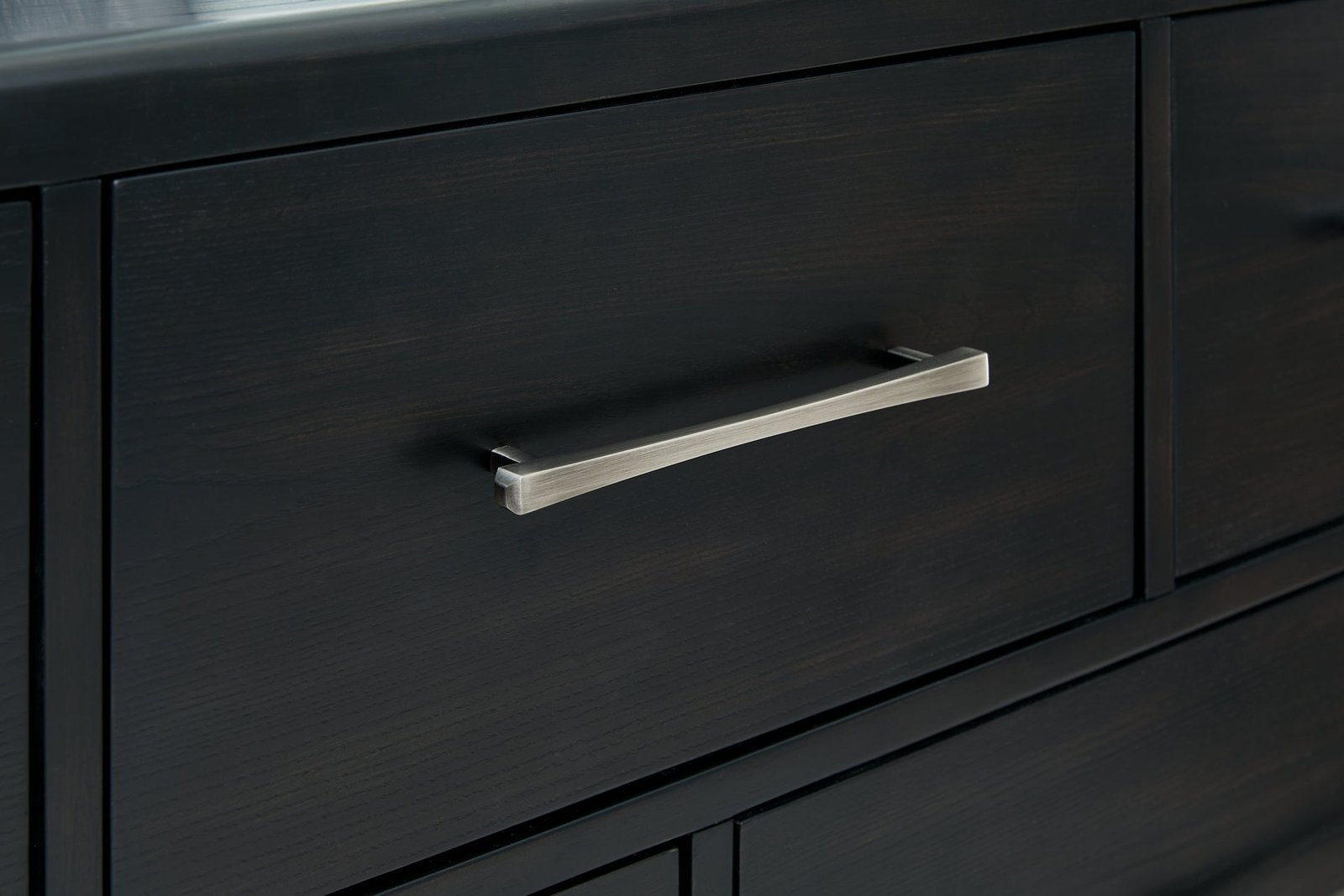 Rowanbeck Dresser - Image 6