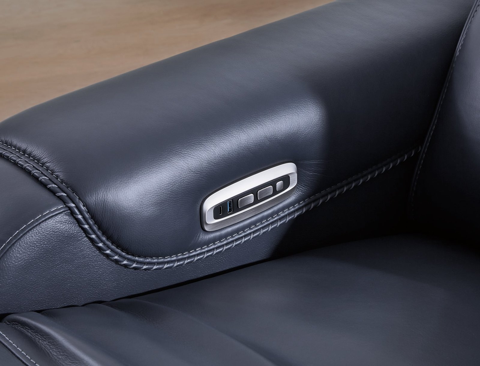 Mercomatic PWR REC Sofa with ADJ Headrest - Image 8