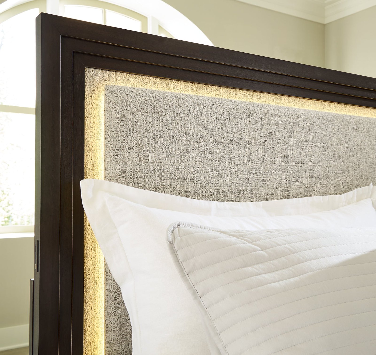 Neymorton California King Upholstered Panel Bed - Image 7