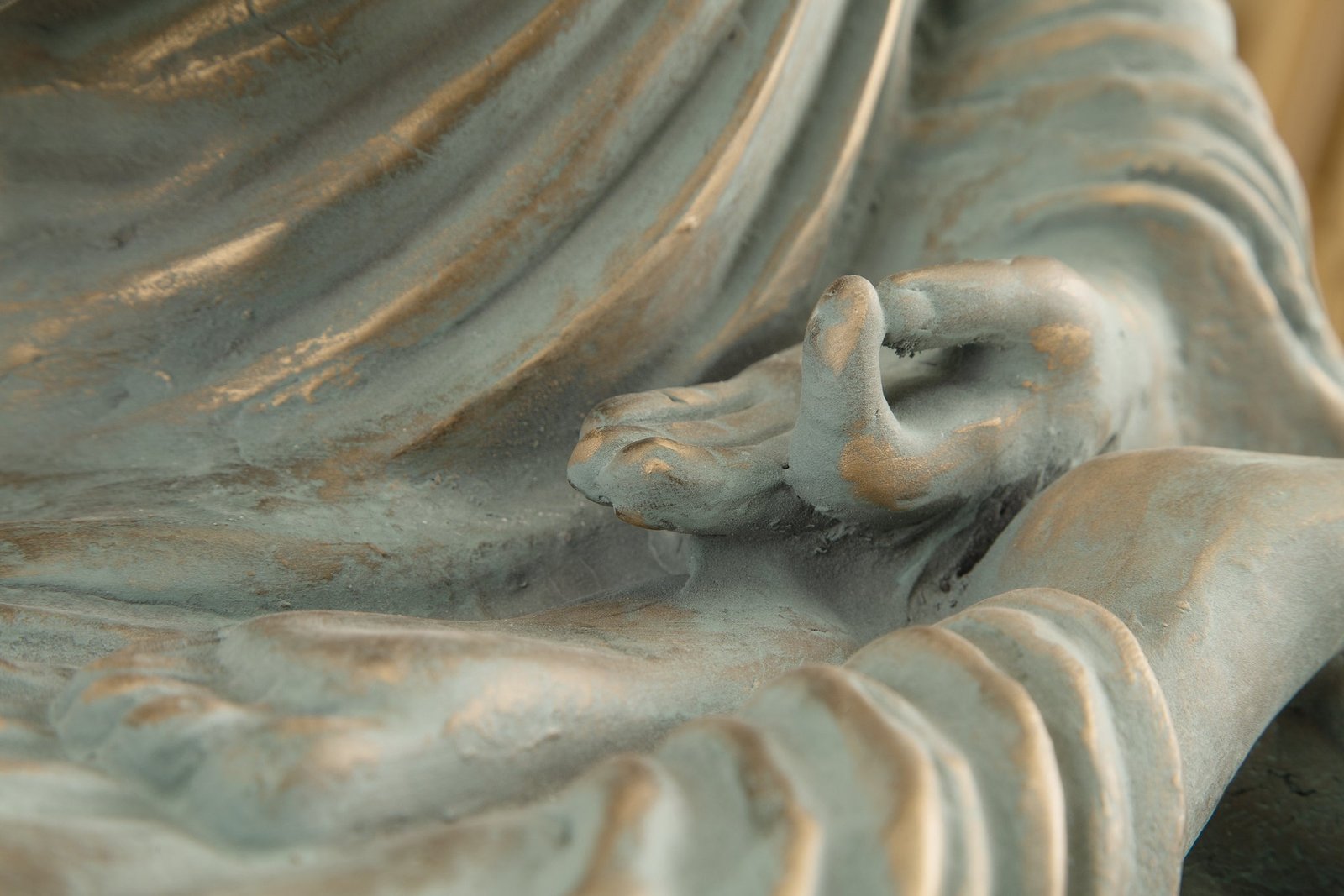 Ashley Express - Hosgrove Sculpture - Image 8