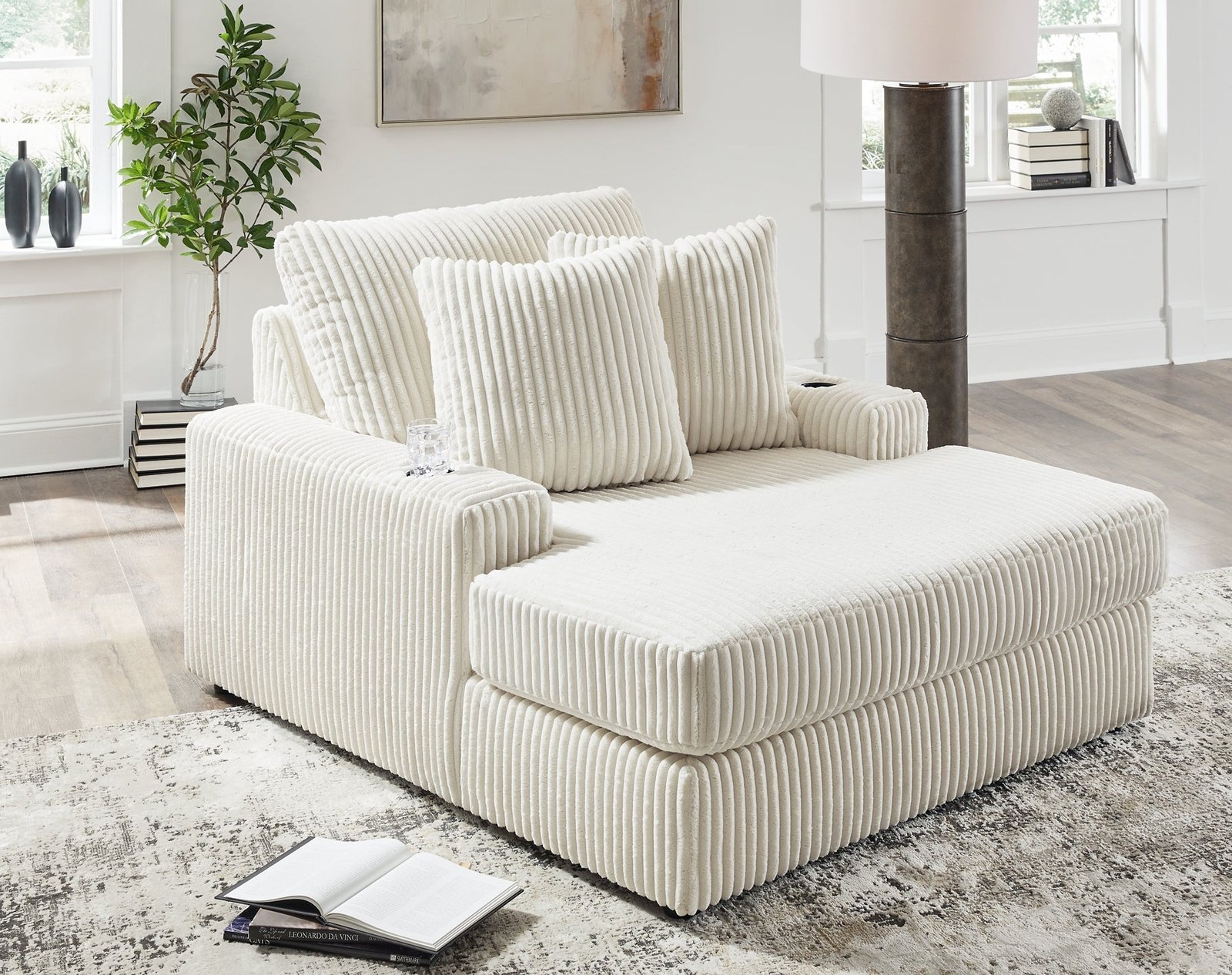 Lindyn Chaise - Image 6