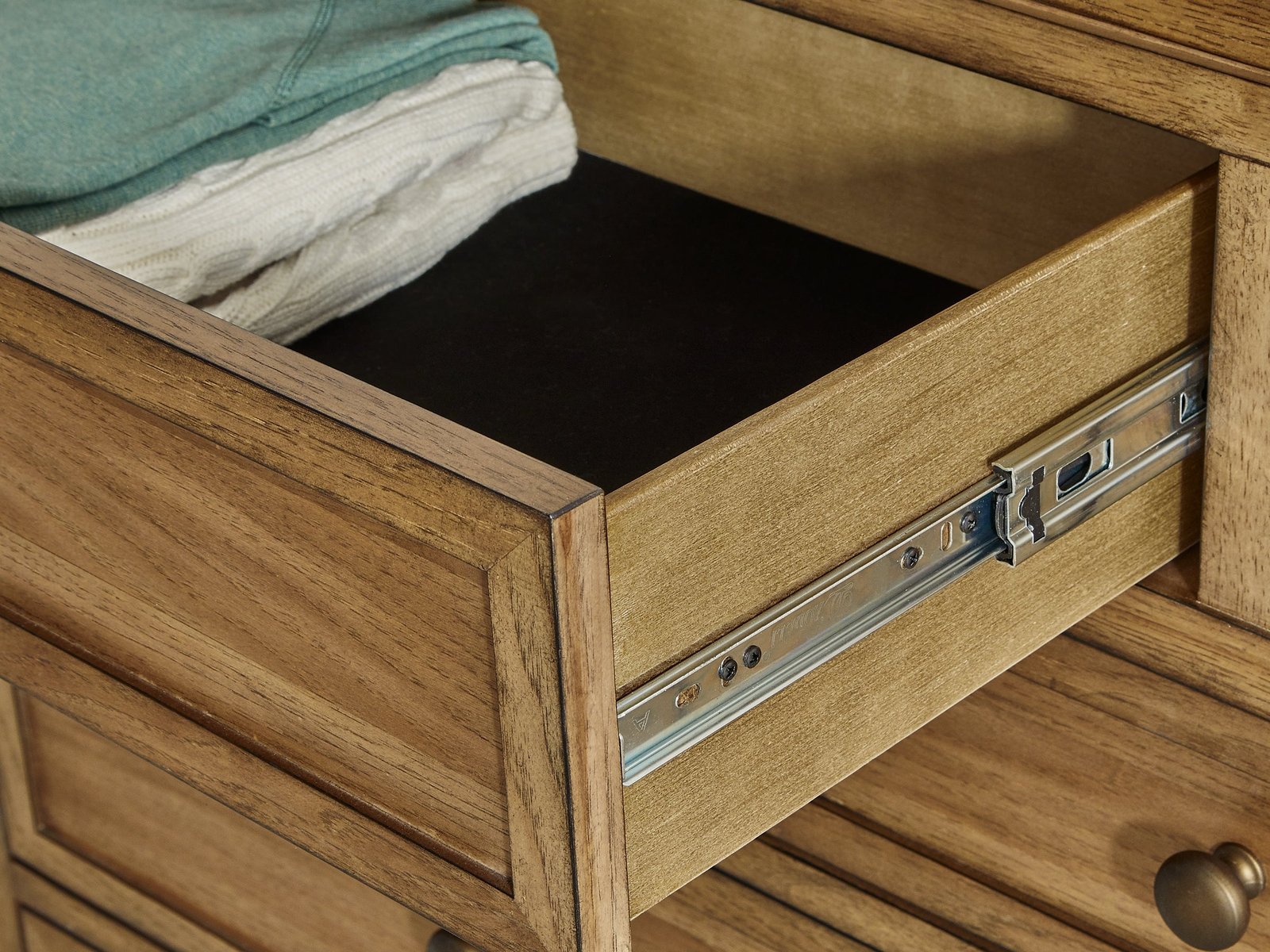 Sharlance Dresser - Image 5