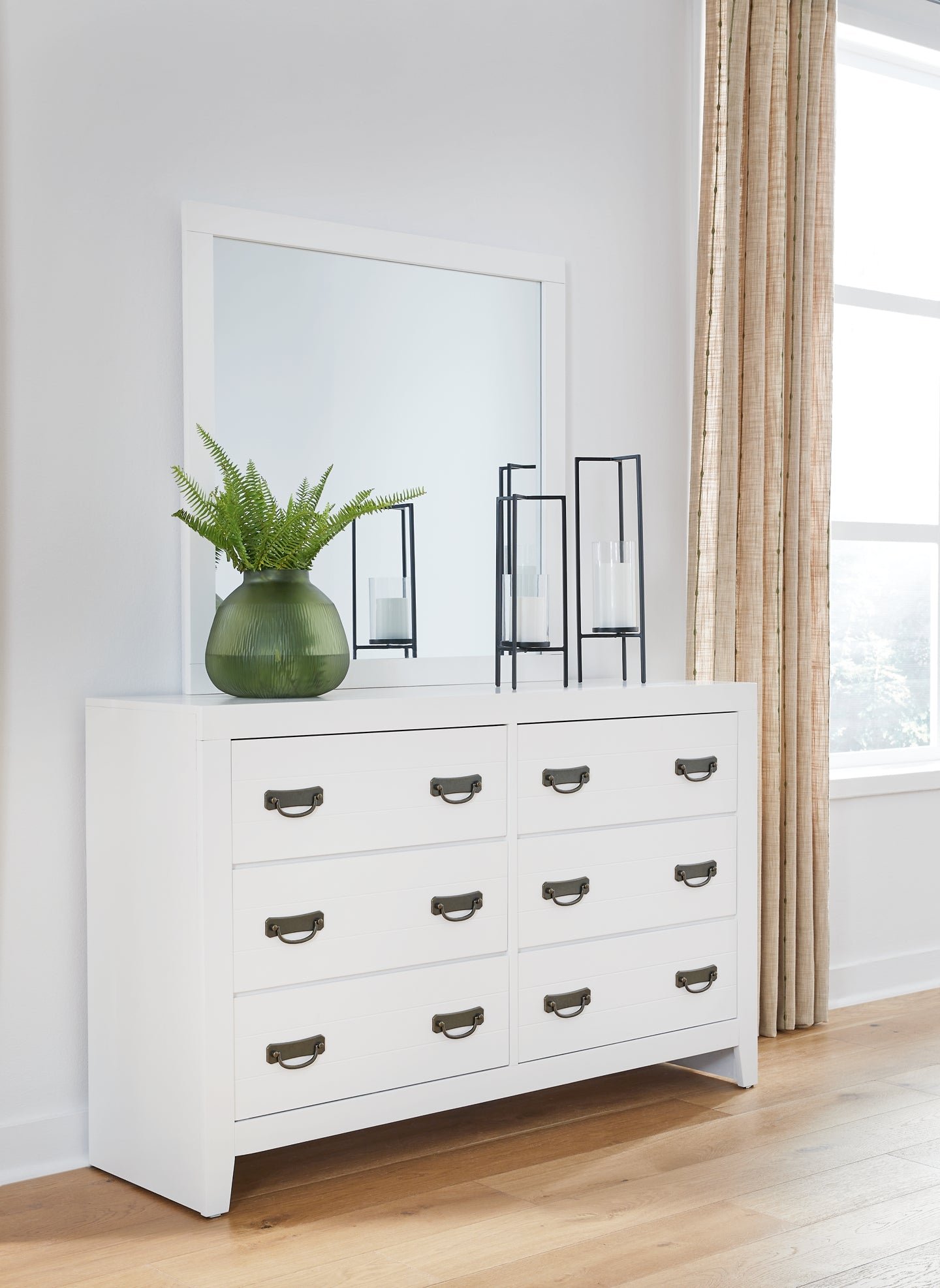 Binterglen Twin Panel Bed with Mirrored Dresser - Image 10