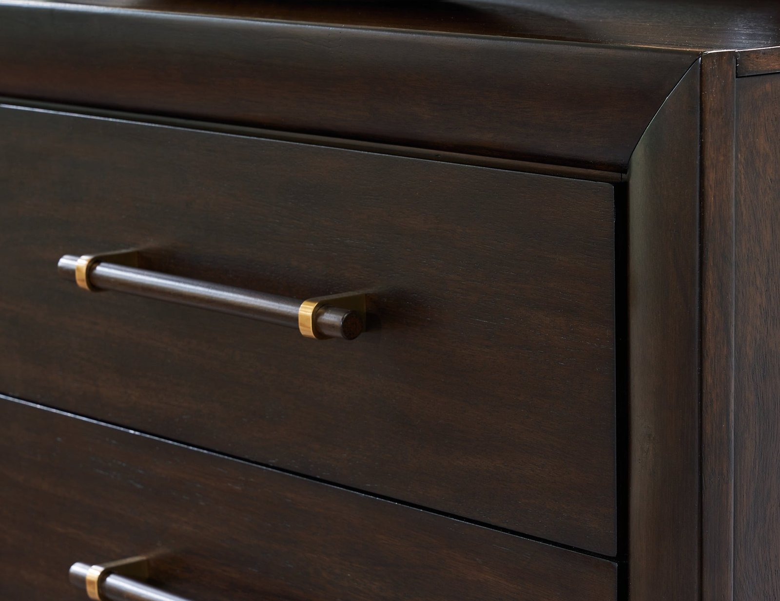 Dantenton Dresser and Mirror - Image 4