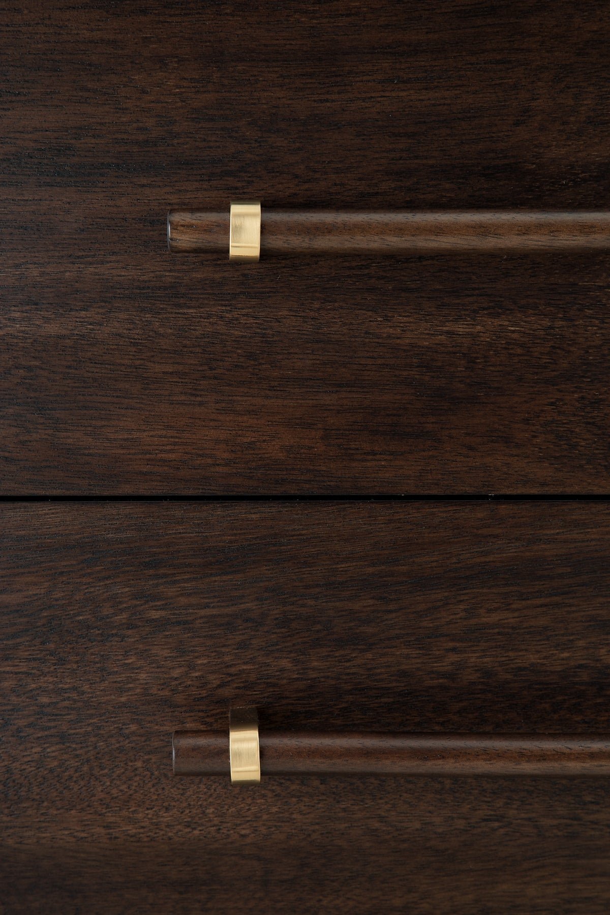 Dantenton Dresser and Mirror - Image 6