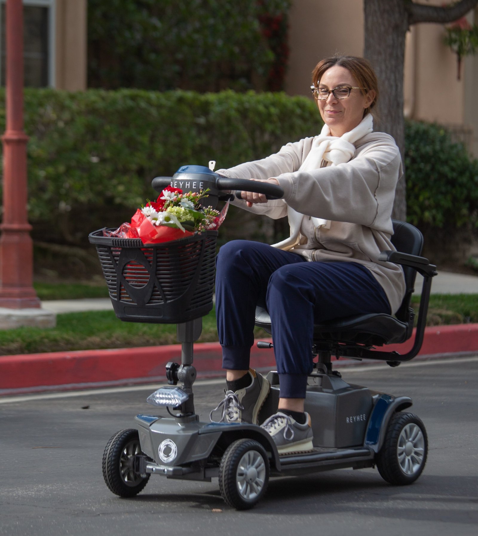 Reyhee Cruiser Electric Mobility Scooter 4 Wheel 24V 180W 3.75 MPH 15 Mile Range New - Image 5