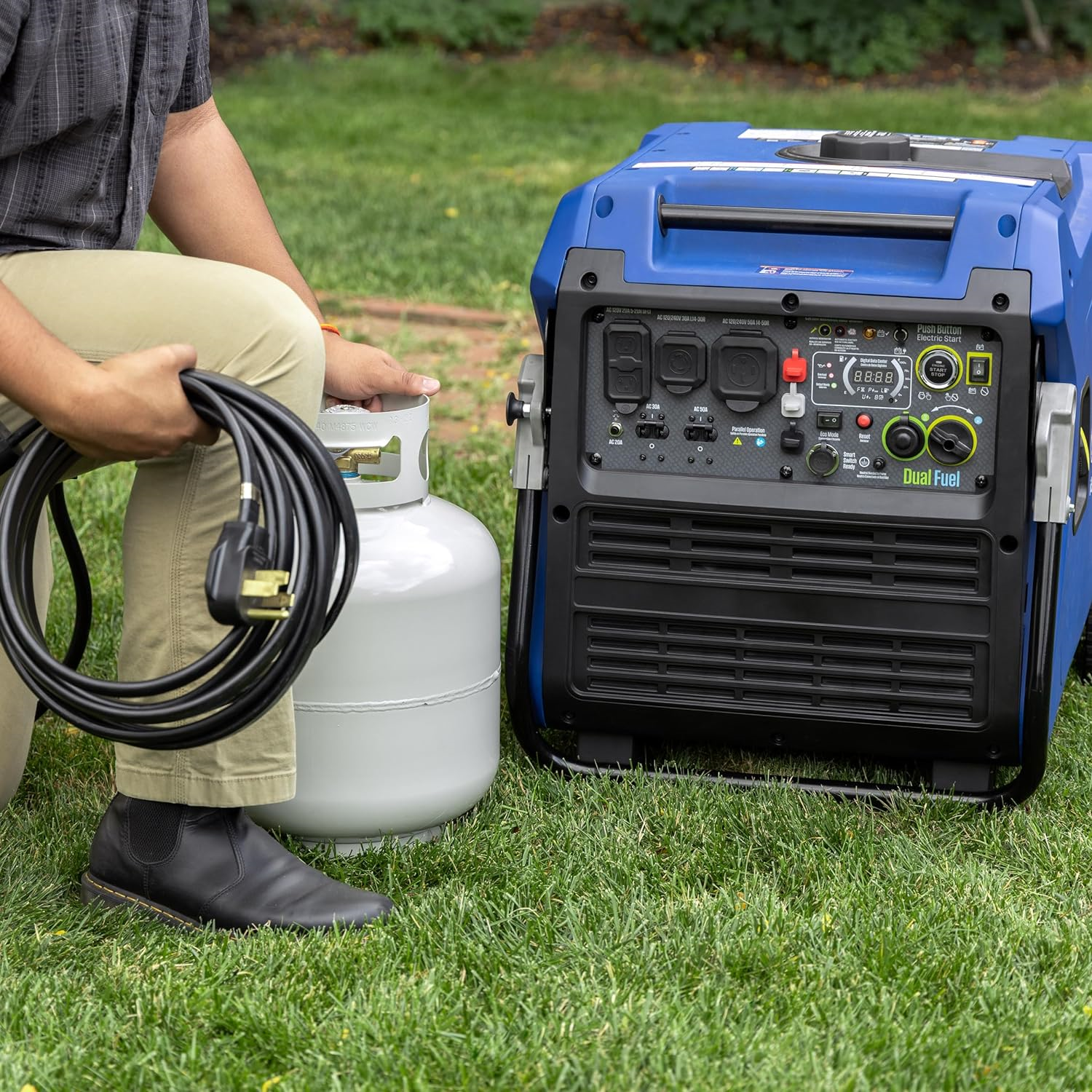 Westinghouse iGen11000DFc Dual Fuel Inverter Generator 9000W/11000W 50 Amp With CO Sensor Remote Start New - Image 3